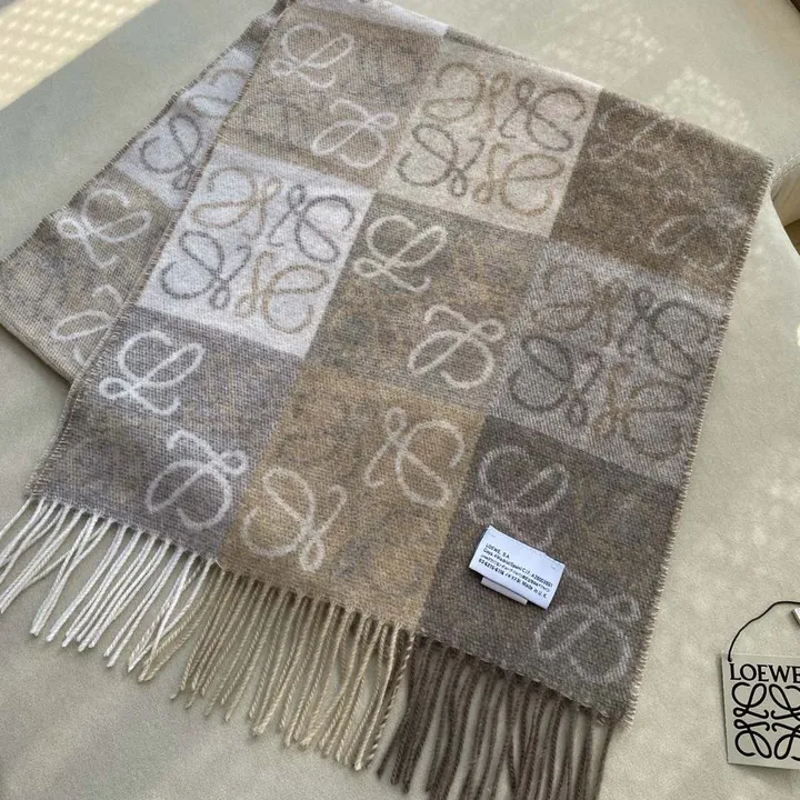 スーパーコピー ロエベ マフラー