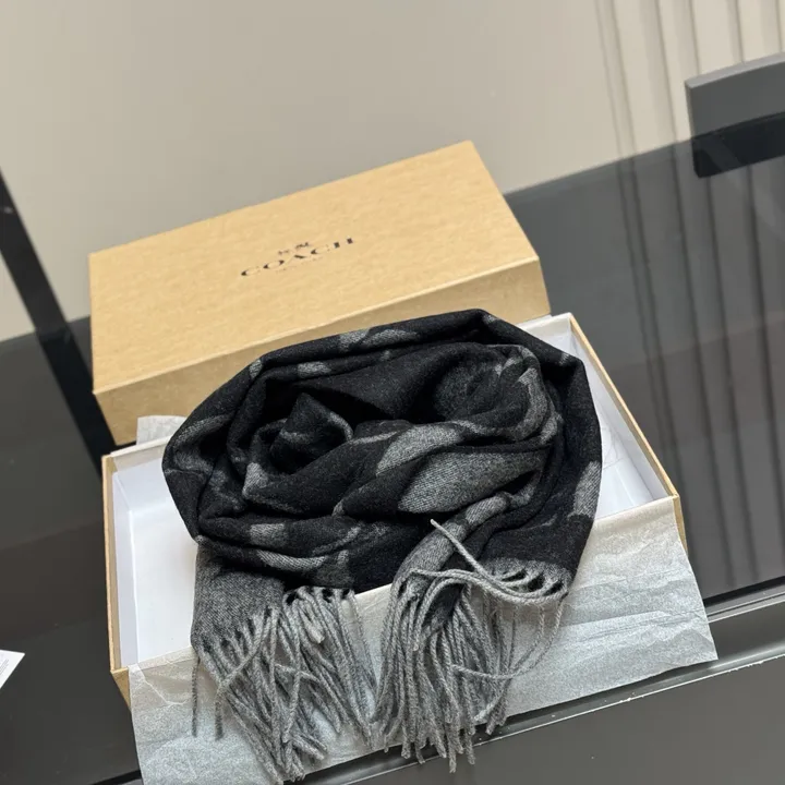 スーパーコピー コーチ マフラー