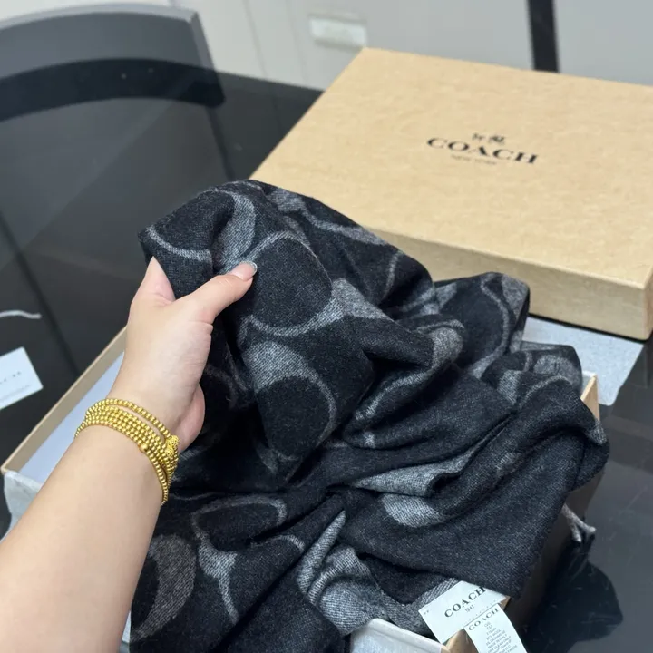 スーパーコピー コーチ マフラー