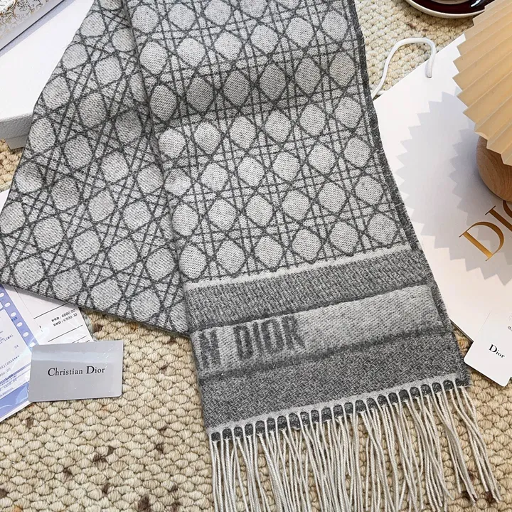 スーパーコピー ディオール マフラー