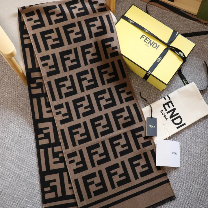 スーパーコピー フェンディ マフラー