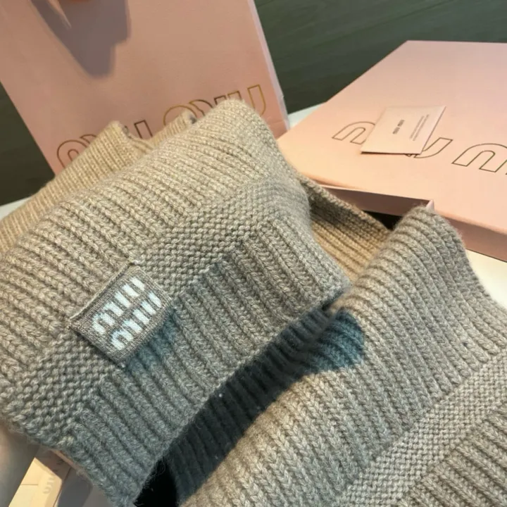 スーパーコピー ミュウミュウ マフラー