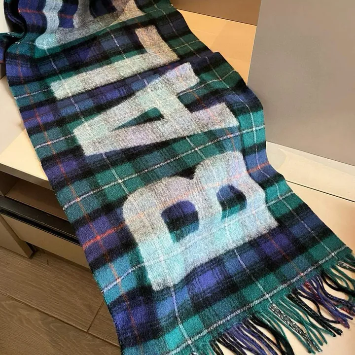 スーパーコピー セリーヌ マフラー