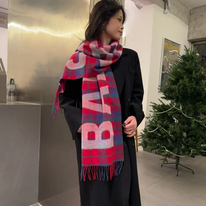 スーパーコピー セリーヌ マフラー