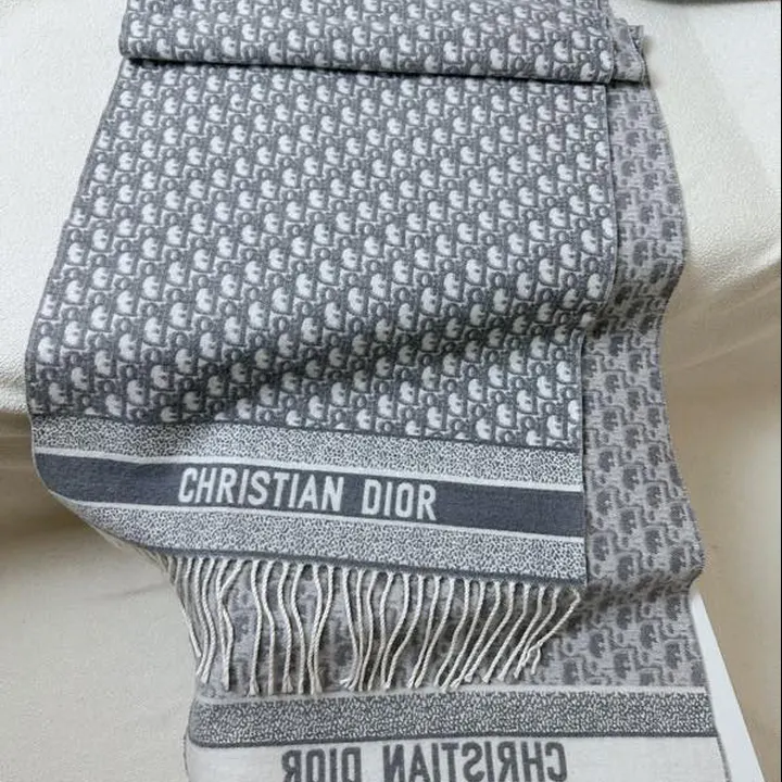 スーパーコピー ディオール マフラー