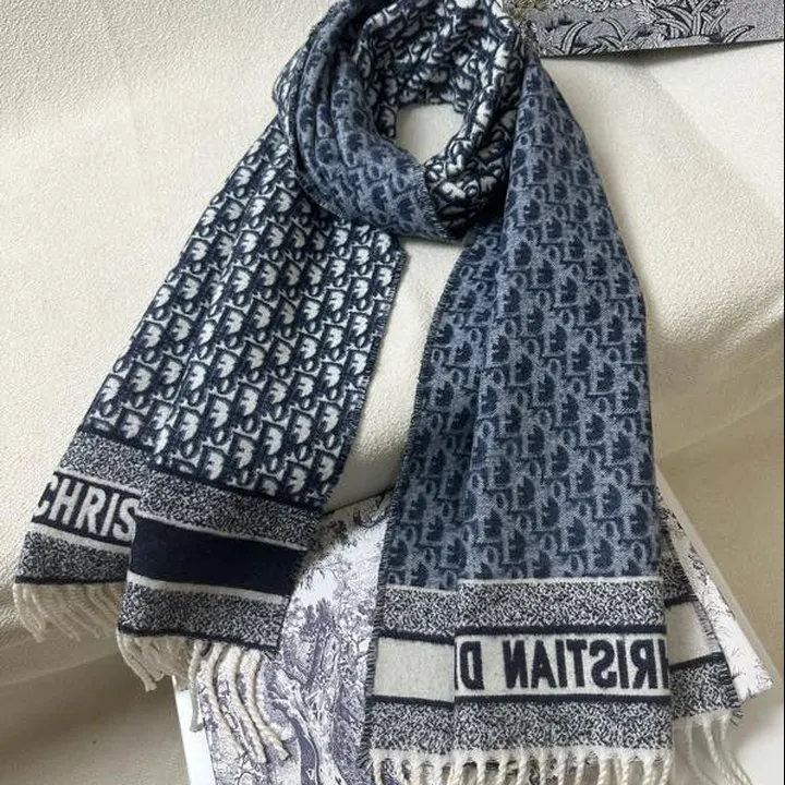 スーパーコピー ディオール マフラー