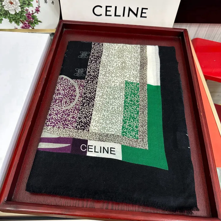 スーパーコピー セリーヌ マフラー