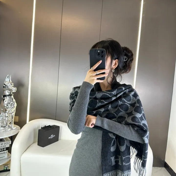 スーパーコピー コーチ マフラー