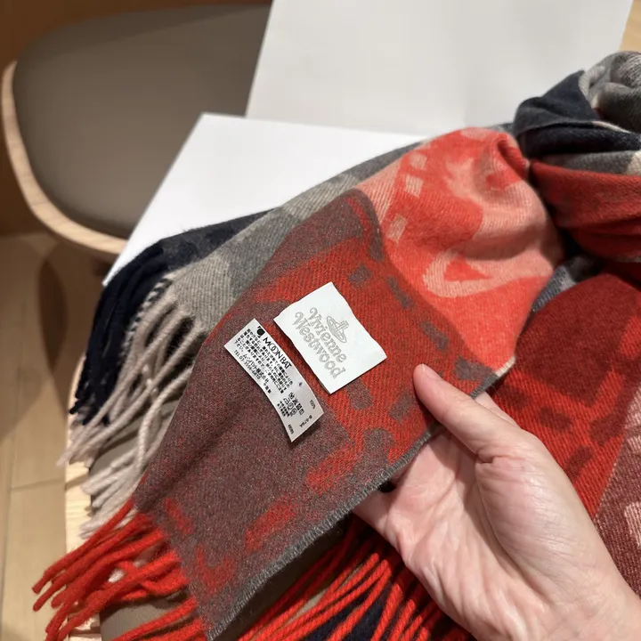 スーパーコピー ヴィヴィアン・ウエストウッド マフラー