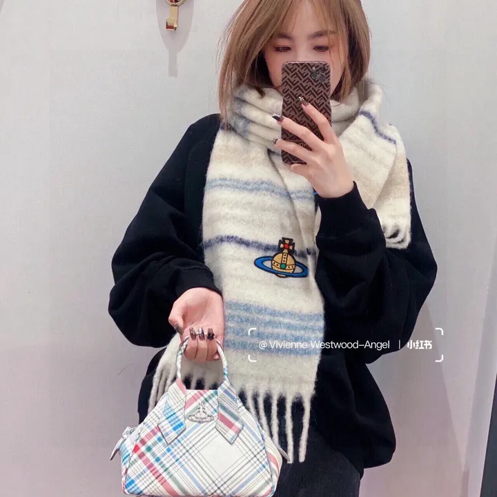 スーパーコピー ヴィヴィアン・ウエストウッド マフラー