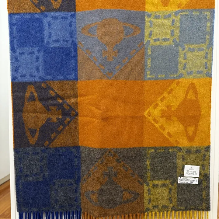 スーパーコピー ヴィヴィアン・ウエストウッド マフラー