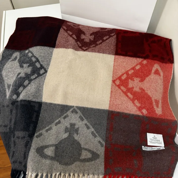 スーパーコピー ヴィヴィアン・ウエストウッド マフラー