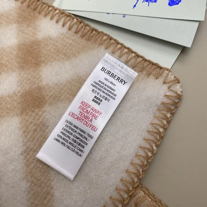 スーパーコピー バーバリー ス マフラー