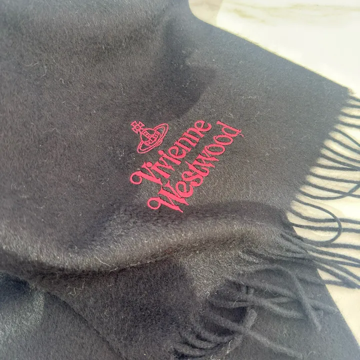 スーパーコピー ヴィヴィアン・ウエストウッド マフラー