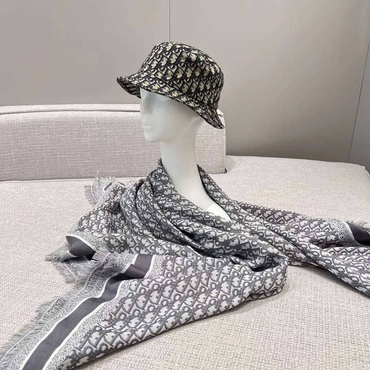 スーパーコピー ディオール マフラー