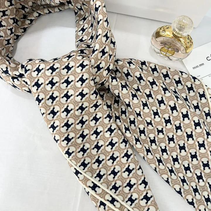 スーパーコピー セリーヌ マフラー