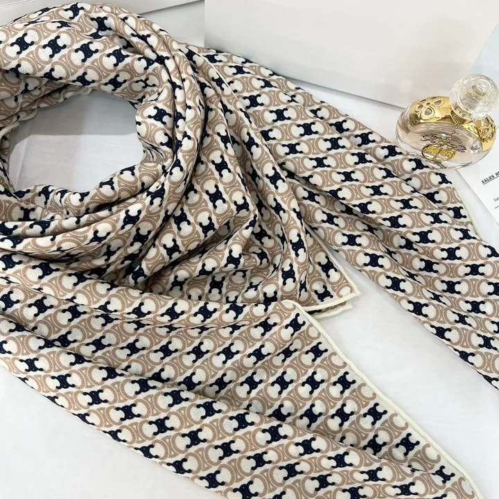 スーパーコピー セリーヌ マフラー