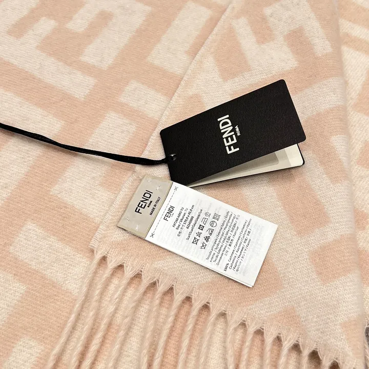 スーパーコピー フェンディ マフラー