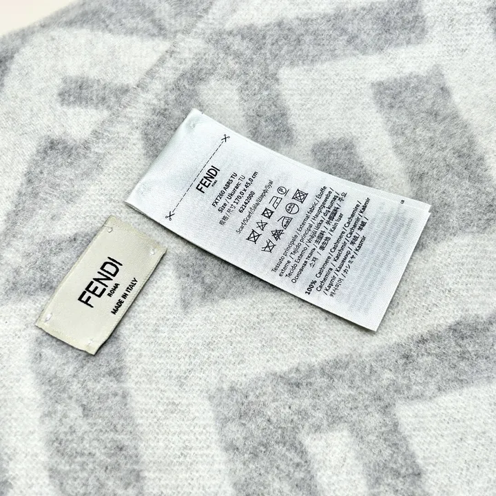 スーパーコピー フェンディ マフラー