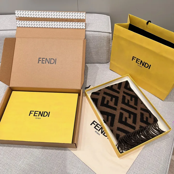 スーパーコピー フェンディ マフラー