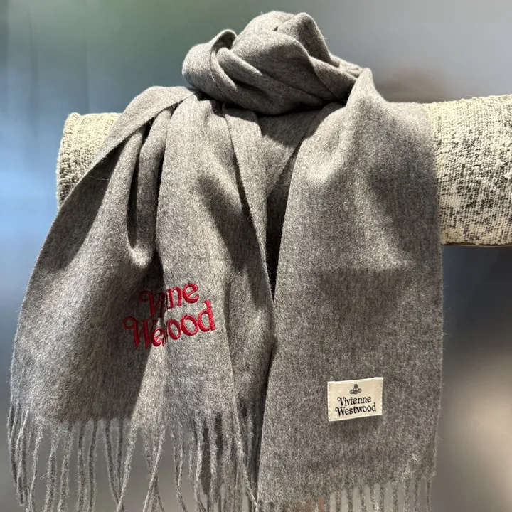 スーパーコピー ヴィヴィアン・ウエストウッド マフラー