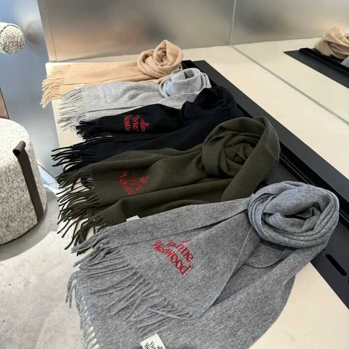 スーパーコピー ヴィヴィアン・ウエストウッド マフラー