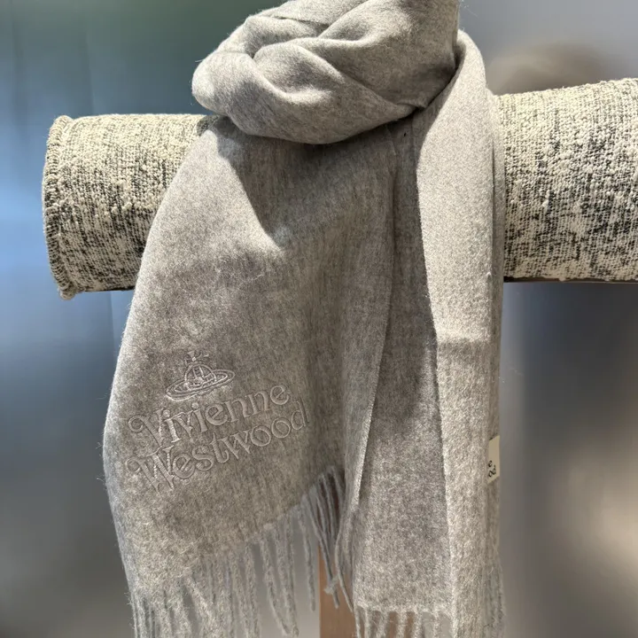 スーパーコピー ヴィヴィアン・ウエストウッド マフラー