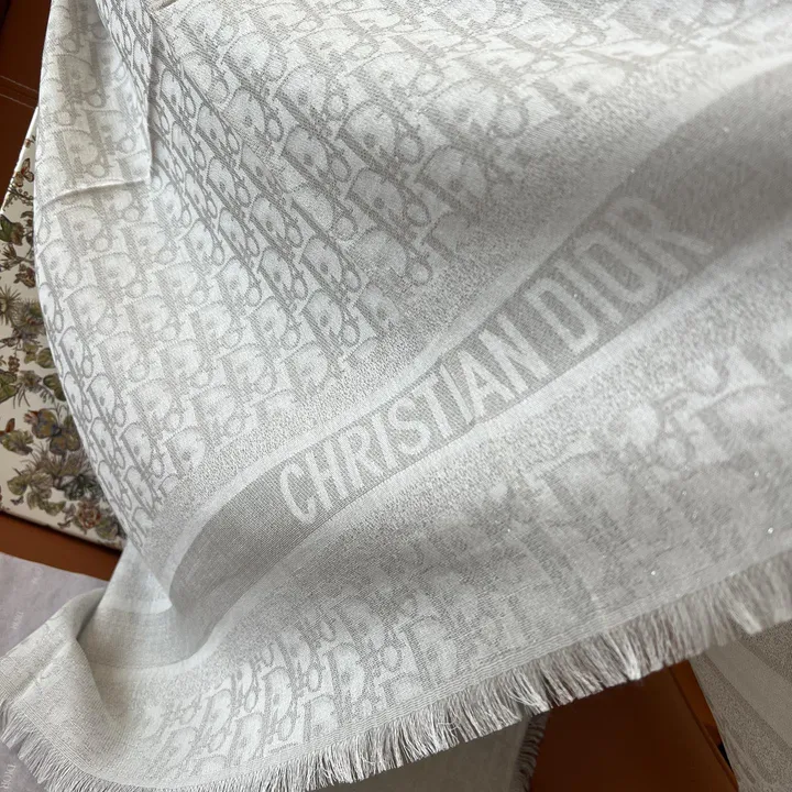 スーパーコピー ディオール マフラー