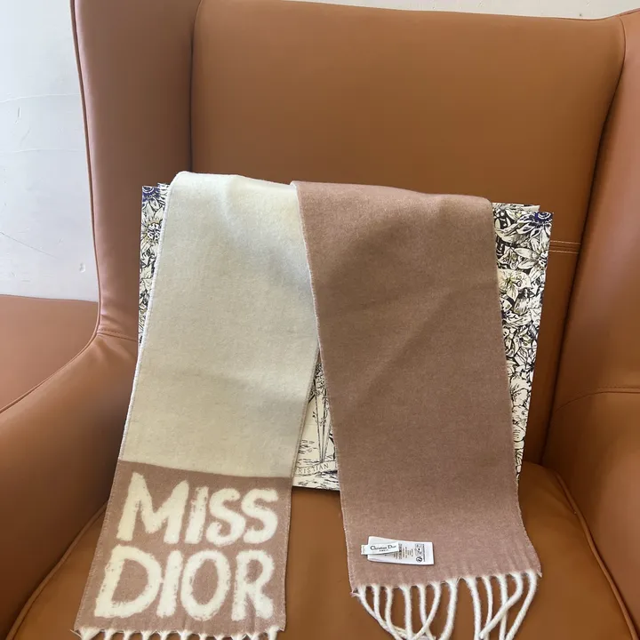 スーパーコピー ディオール マフラー