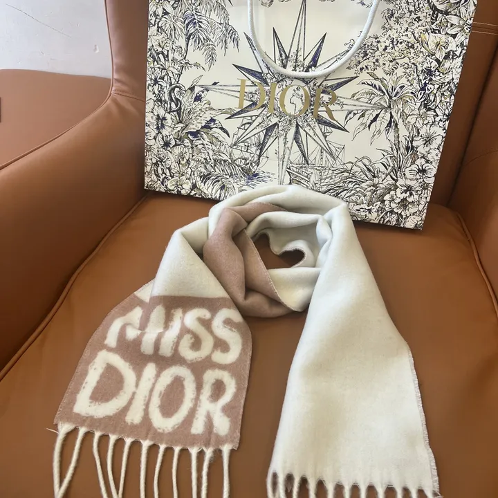 スーパーコピー ディオール マフラー