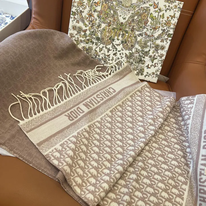 スーパーコピー ディオール マフラー