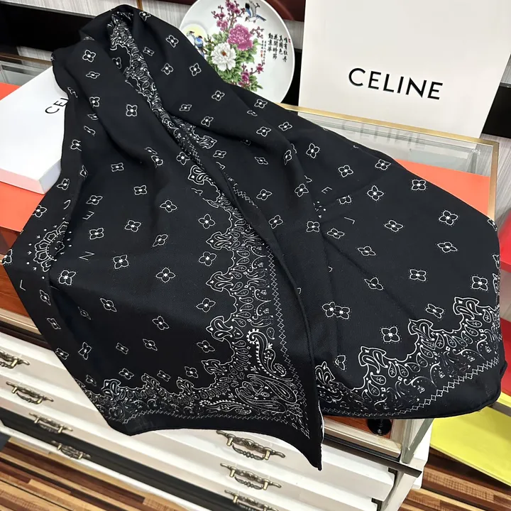 スーパーコピー セリーヌ マフラー