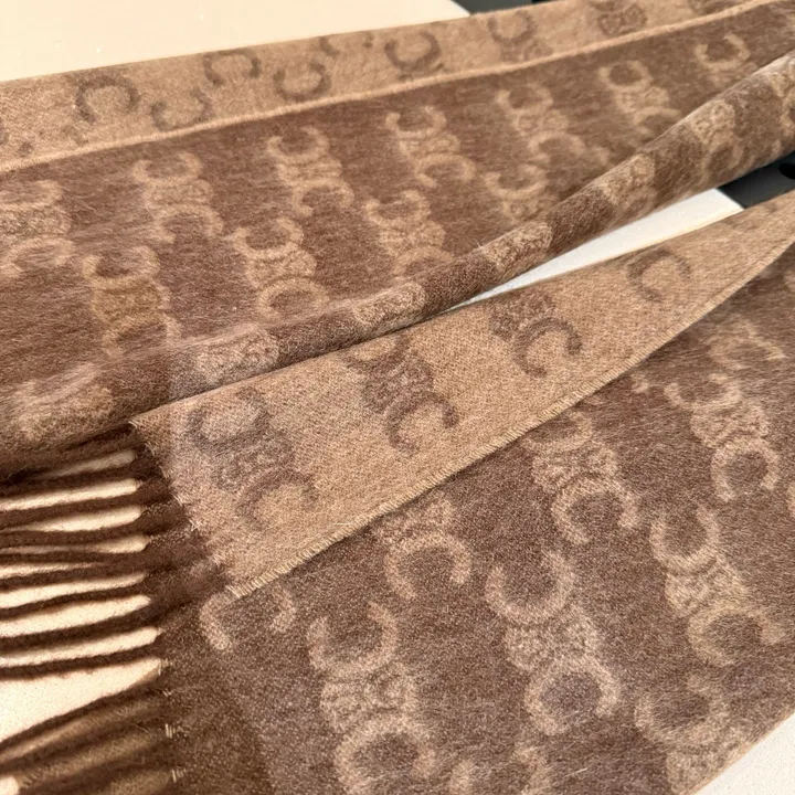 スーパーコピー セリーヌ マフラー