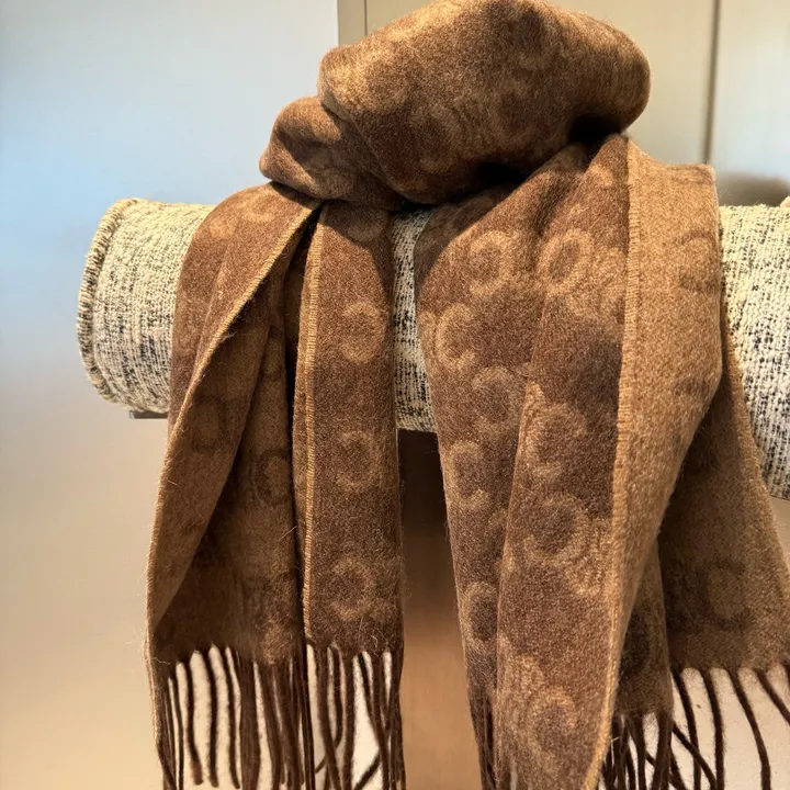 スーパーコピー セリーヌ マフラー