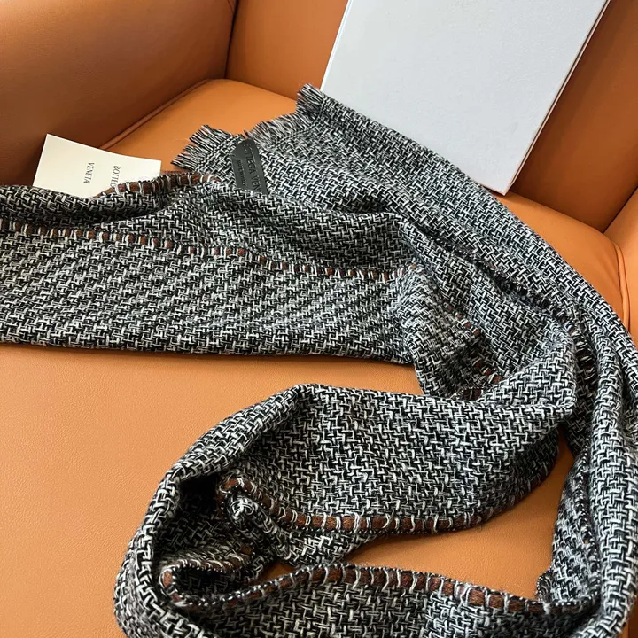 スーパーコピー フェンディ マフラー