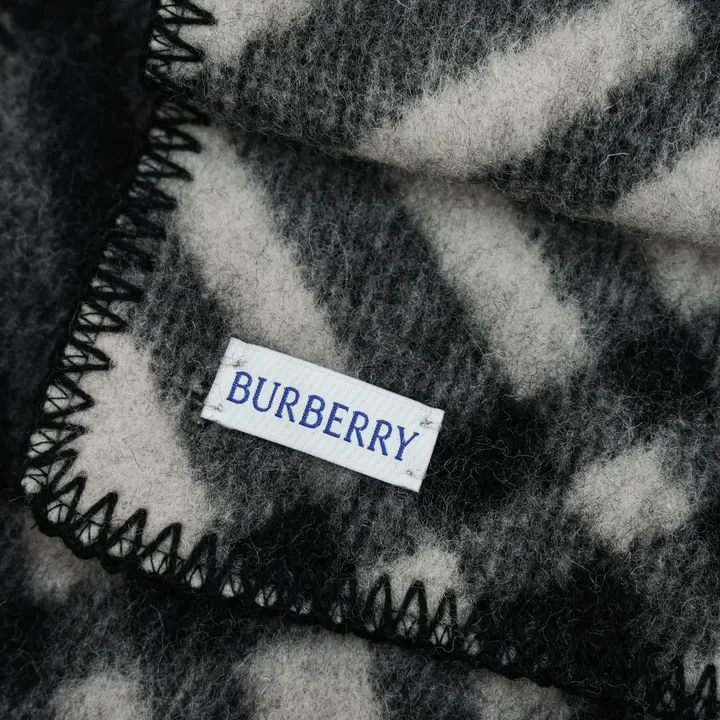 スーパーコピー バーバリー ス マフラー