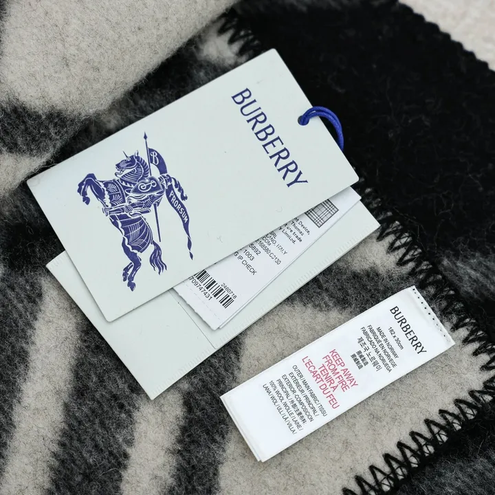 スーパーコピー バーバリー ス マフラー