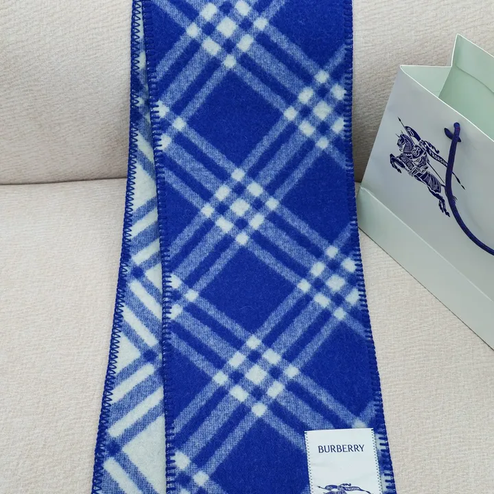 スーパーコピー バーバリー ス マフラー