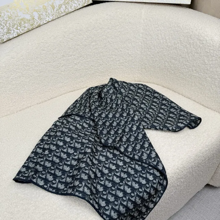 スーパーコピー ディオール マフラー