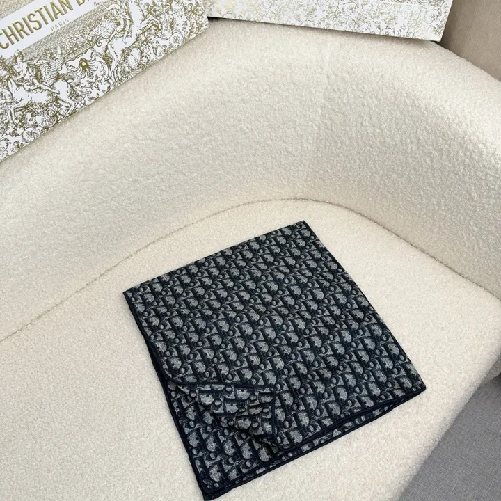 スーパーコピー ディオール マフラー