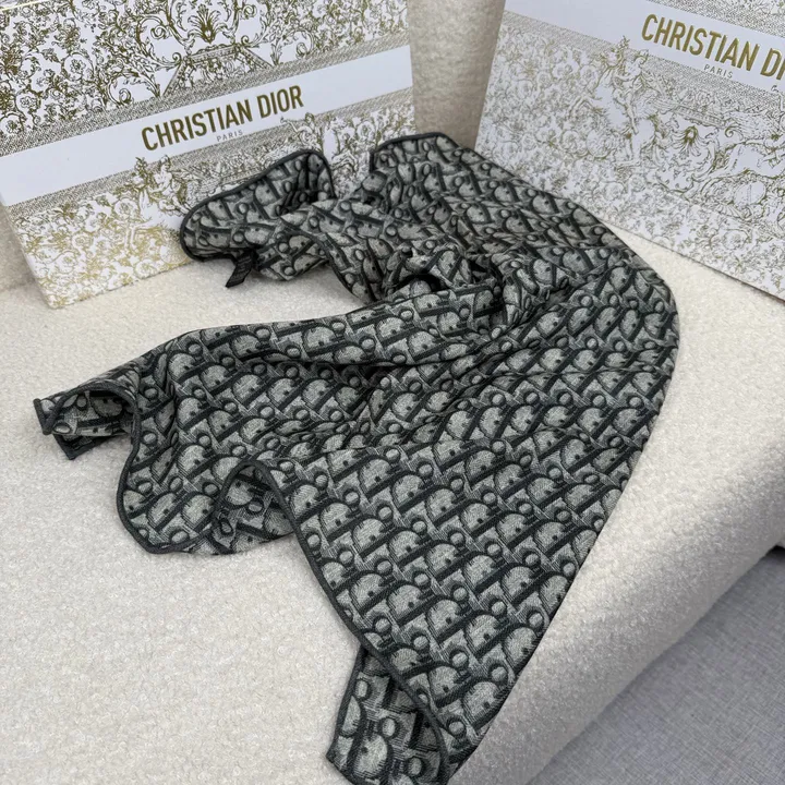 スーパーコピー ディオール マフラー