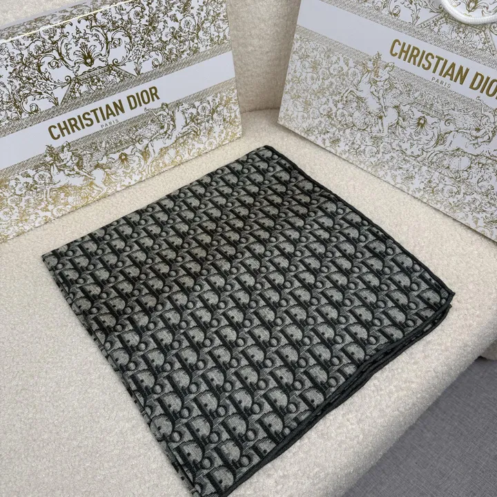 スーパーコピー ディオール マフラー