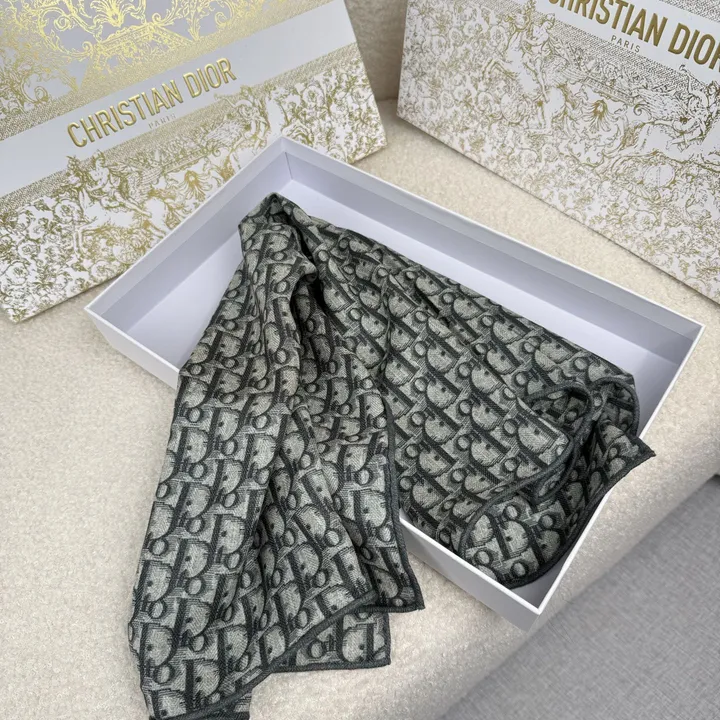 スーパーコピー ディオール マフラー