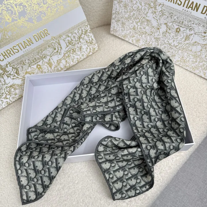 スーパーコピー ディオール マフラー