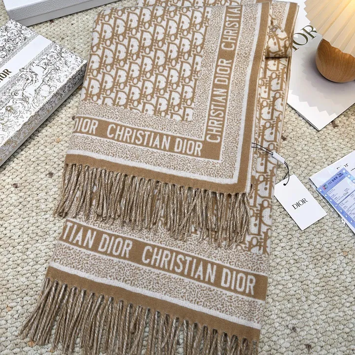 スーパーコピー ディオール マフラー