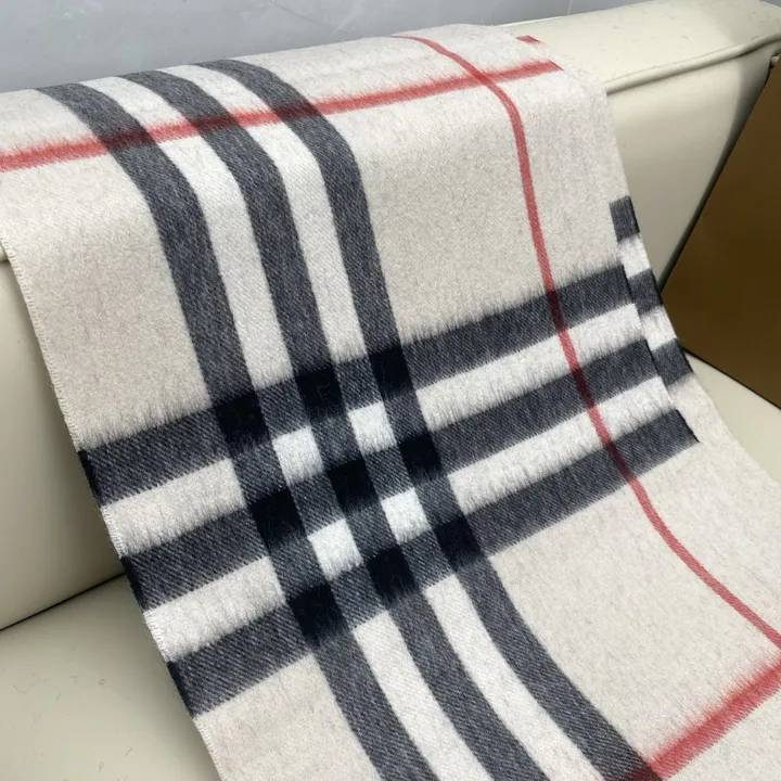 スーパーコピー バーバリー ス マフラー