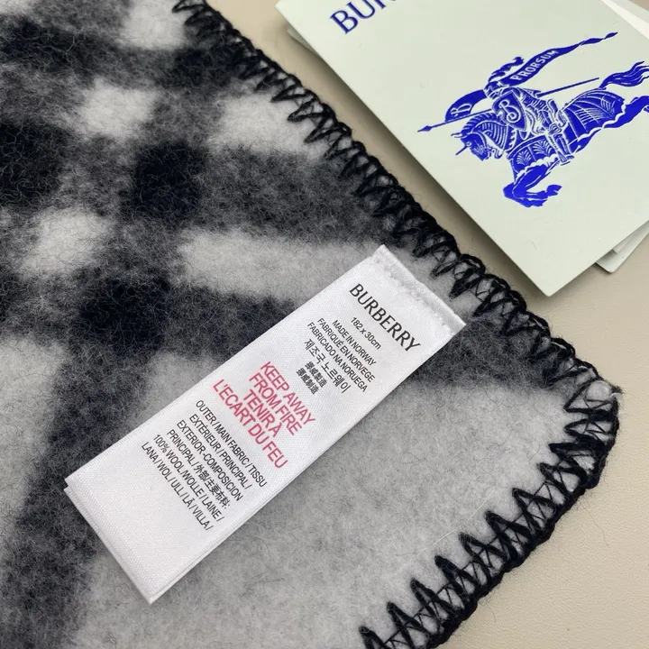 スーパーコピー バーバリー ス マフラー