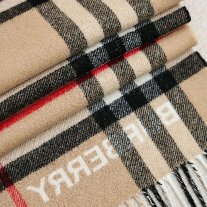 スーパーコピー バーバリー ス マフラー