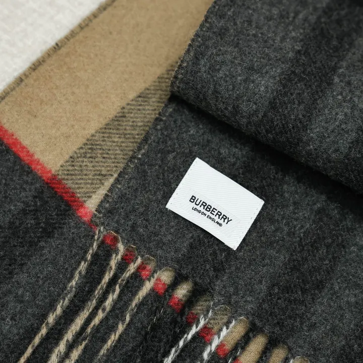 スーパーコピー バーバリー ス マフラー