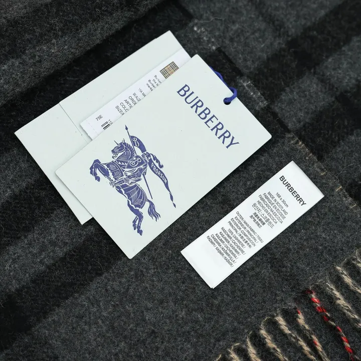 スーパーコピー バーバリー ス マフラー